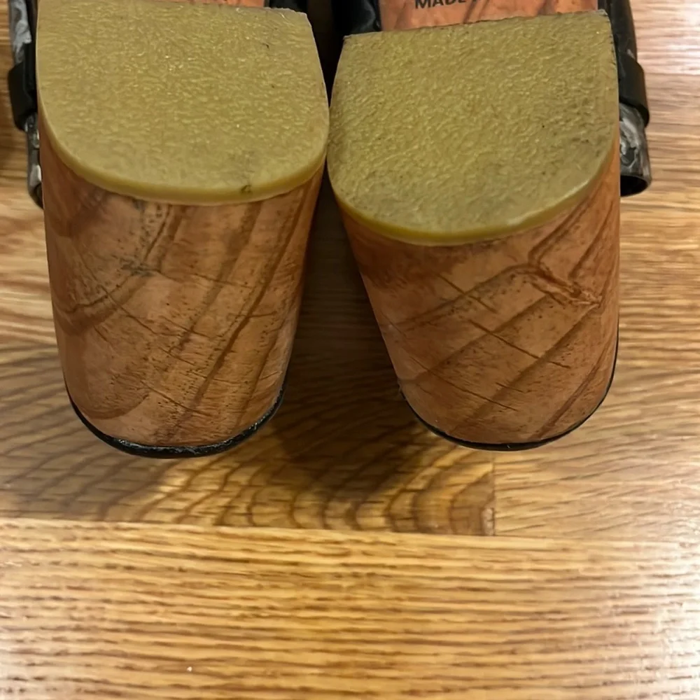 New Free People Calabasas Clogs Black Floral. - Picture 8 of 16